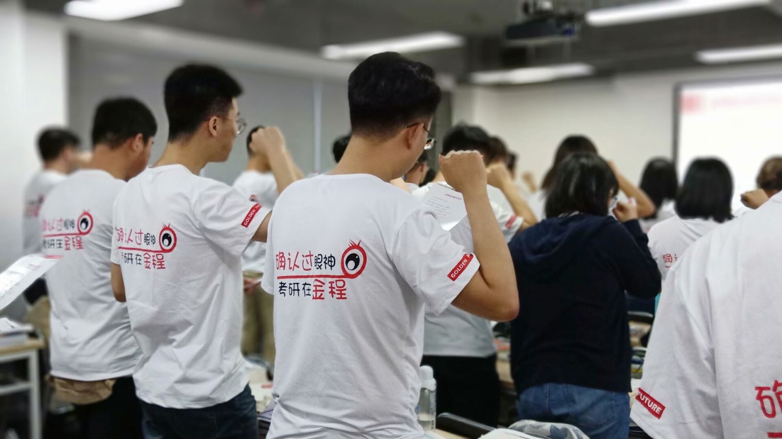 扫一下二维码便可将本文分享至朋友圈
